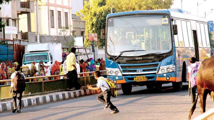 660621-accidentroad-031418