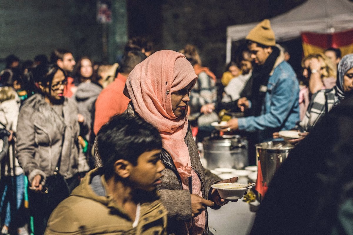 कतार में लोग (प्रतीकात्मक)